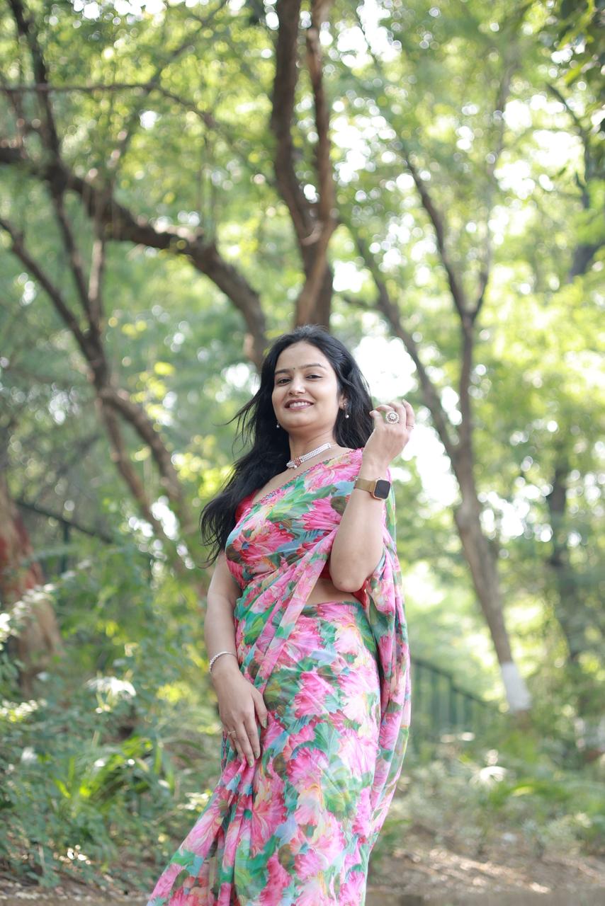 Primium Chiffon Digital Flower Print Sarees With Arco Border It’s Primium Designer Collection With Pure Fabric And Pure border  S-005