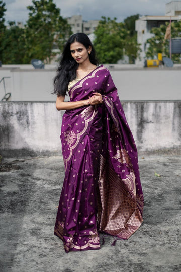 Queen’s Choice Zari Royale Silk Golden Bloom Banarasi Saree S-0035
