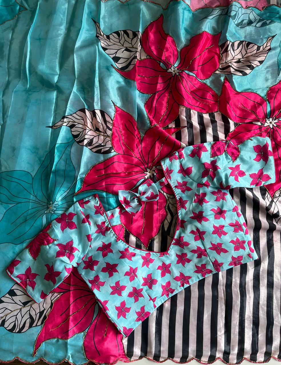 Chic Floral Stripe Saree SD-1040