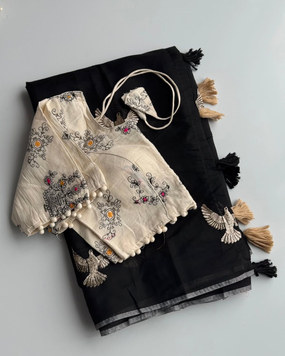 Flying Eagel" Saree with Contrast embroidered Blouse SD-1117