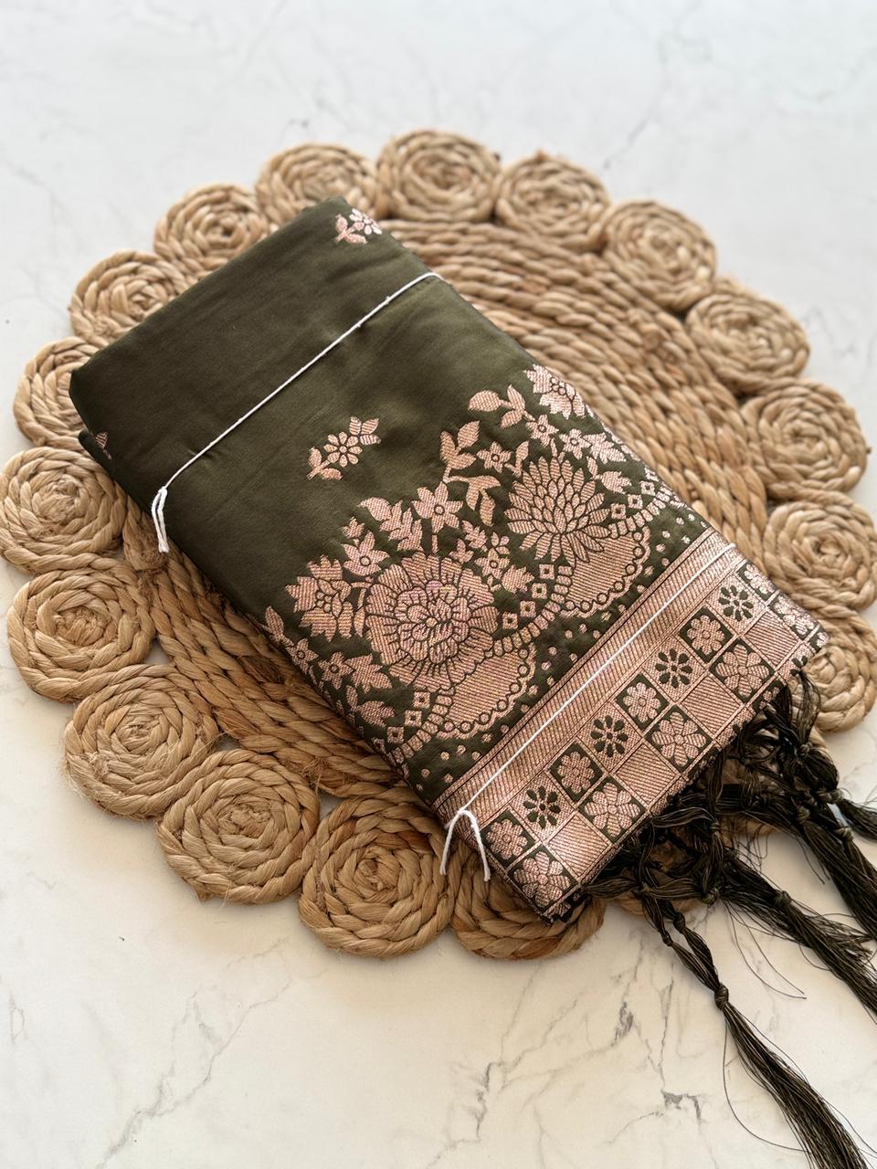 Primium Kanjivaram Silk With BANARSI Zari Weave And heavy Tussles   Blouse Running Kanjivaram Silk Blouse pc