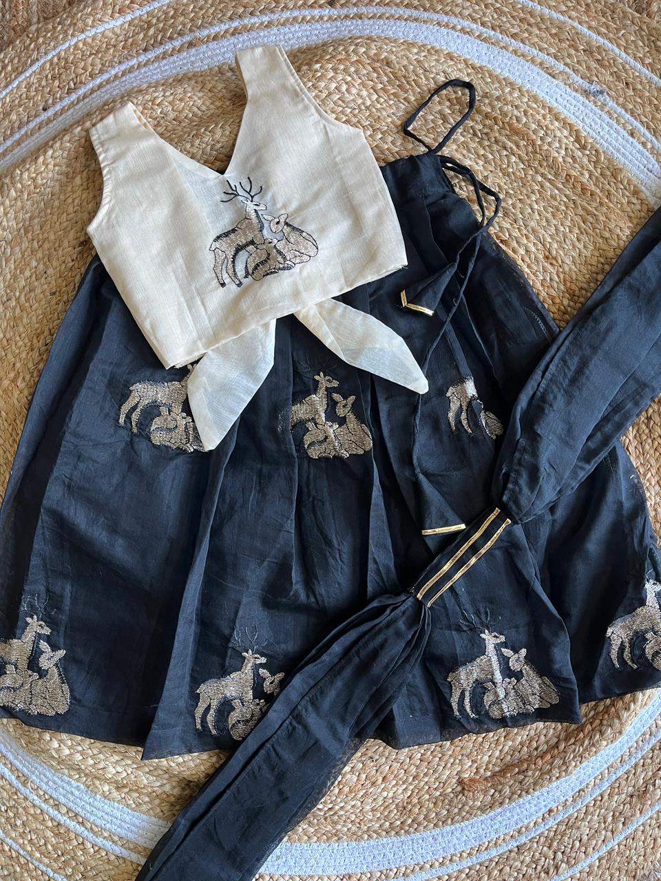 Elegant Kids Lehenga Choli Set with and black🌸  VT-2001